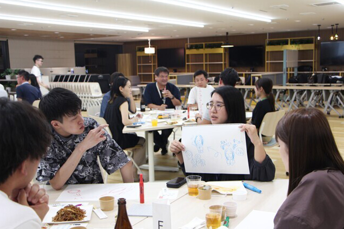 初のオフライン交流会の様子